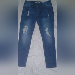 Distressed Skinny Jeans- Great Condition